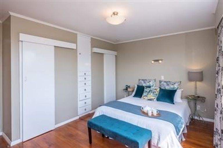 Photo of property in 12 Hillcrest Road, Raumati South, Paraparaumu, 5032