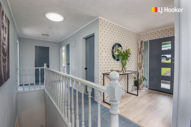 Photo of property in 17 Braeside, Kinmont Park, Mosgiel, 9024