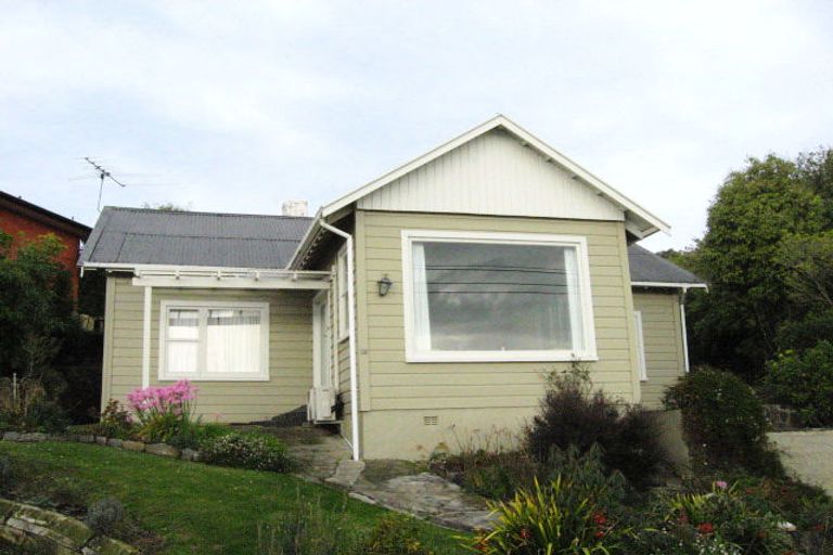 Photo of property in 16 Marine Parade, Macandrew Bay, Dunedin, 9014