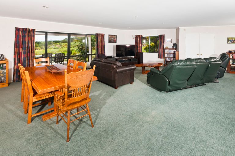 Photo of property in 172 Old Parua Bay Road, Abbey Caves, Whangarei, 0175