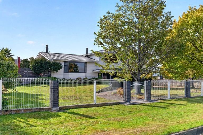 Photo of property in 15-17 Malcolm Street, Martinborough, 5711