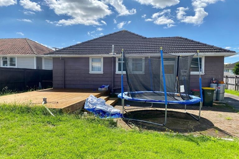 Photo of property in 25 Arimu Road, Papakura, 2110