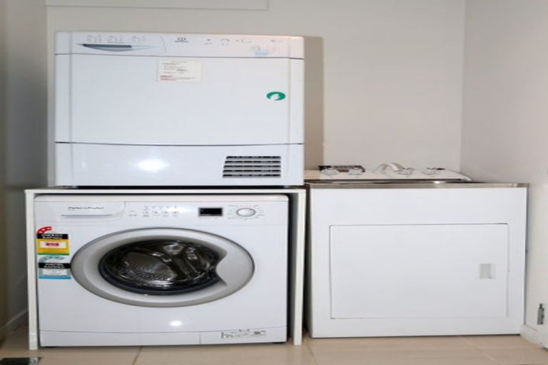 Photo of property in Oxleys Rock Apartments, 204/6 London Quay, Picton, 7220