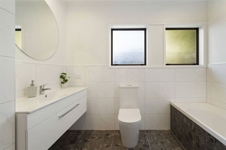 Photo of property in 2/36 Elizabeth Street, Mount Eden, Auckland, 1024