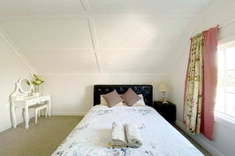 Photo of property in 397 Lake Road, Takapuna, Auckland, 0622