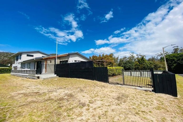 Photo of property in 107 Marram Place, Matarangi, Whitianga, 3592