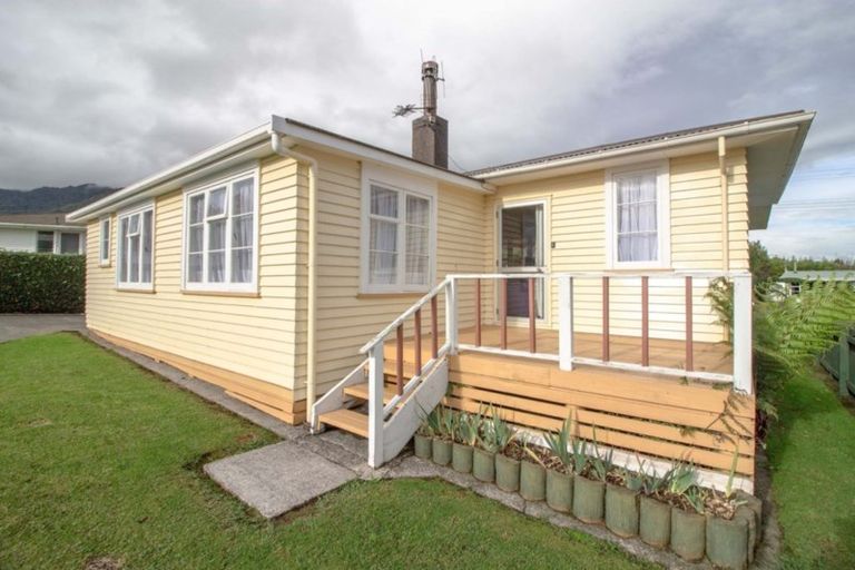 Photo of property in 35 Shakespeare Street, Te Aroha, 3320