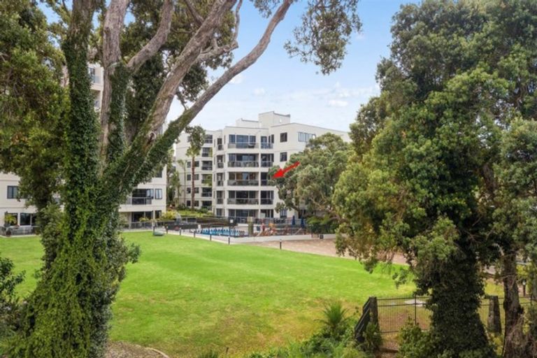 Photo of property in 2d/5 The Promenade, Takapuna, Auckland, 0622