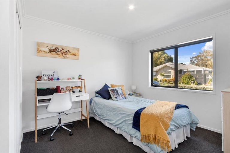 Photo of property in 8 Parawai Street, Marshland, Christchurch, 8083