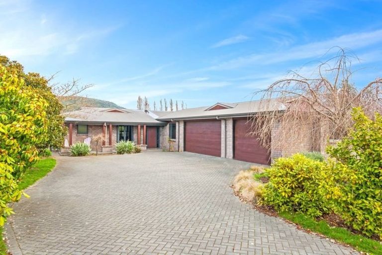 Photo of property in 141 Lisland Drive, Kinloch, Taupo, 3377