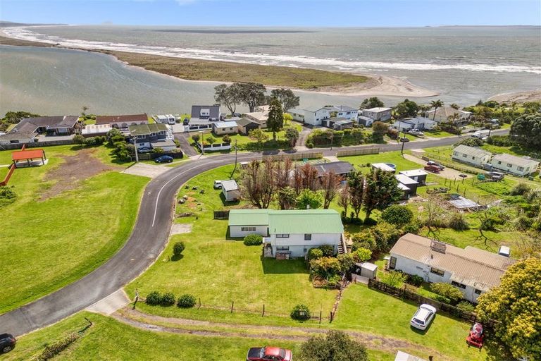 Photo of property in 26 Te Awhe Road, Maketu, Paengaroa, 3189
