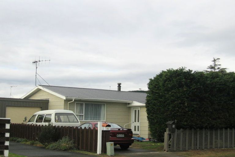Photo of property in 6a Cypress Grove, Paraparaumu, 5032