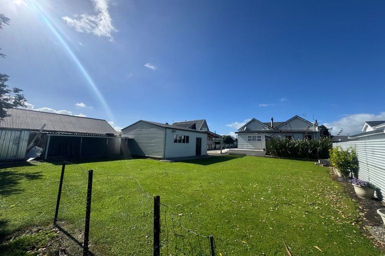 Photo of property in 9 Ross Street, Woodville, 4920