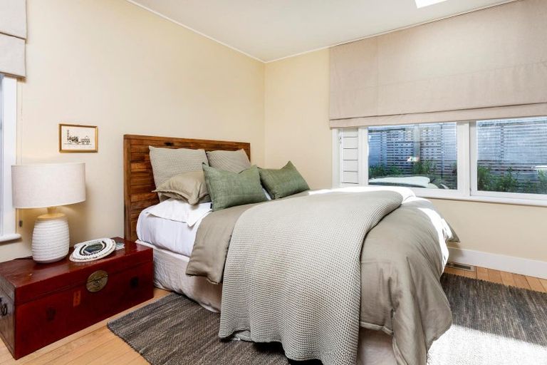 Photo of property in 24 Hamana Street, Narrow Neck, Auckland, 0622