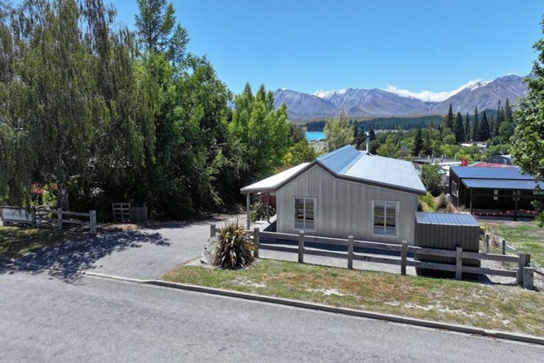 Photo of property in 26 Aorangi Crescent, Lake Tekapo, 7999