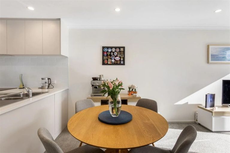 Photo of property in 18 Patariki Way, Beach Haven, Auckland, 0626