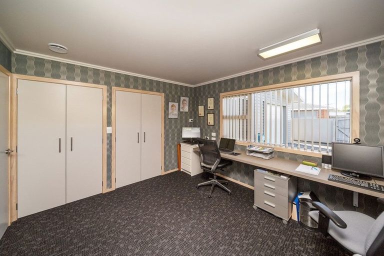 Photo of property in 10 Oriental Street, Welbourn, New Plymouth, 4312