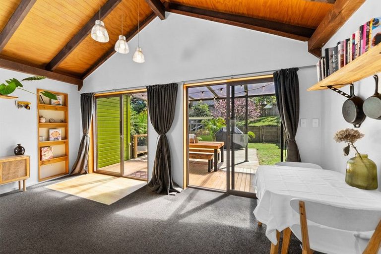 Photo of property in 18b Mayfair Place, Westown, New Plymouth, 4310