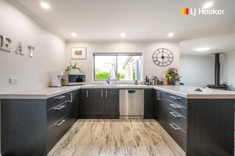 Photo of property in 22 William James Close, Mosgiel, 9024