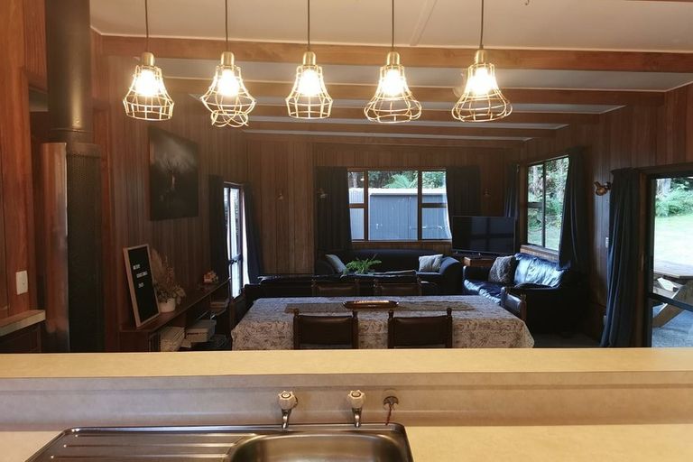 Photo of property in 22 Tombleson Road, Lake Rotoma, Rotorua, 3074