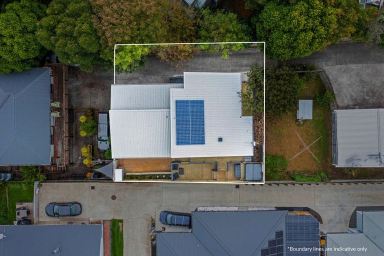 Photo of property in 5a Collingwood Road, Waiuku, 2123