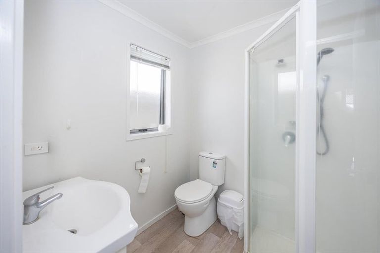 Photo of property in 12 Crescent Court, Melville, Hamilton, 3206
