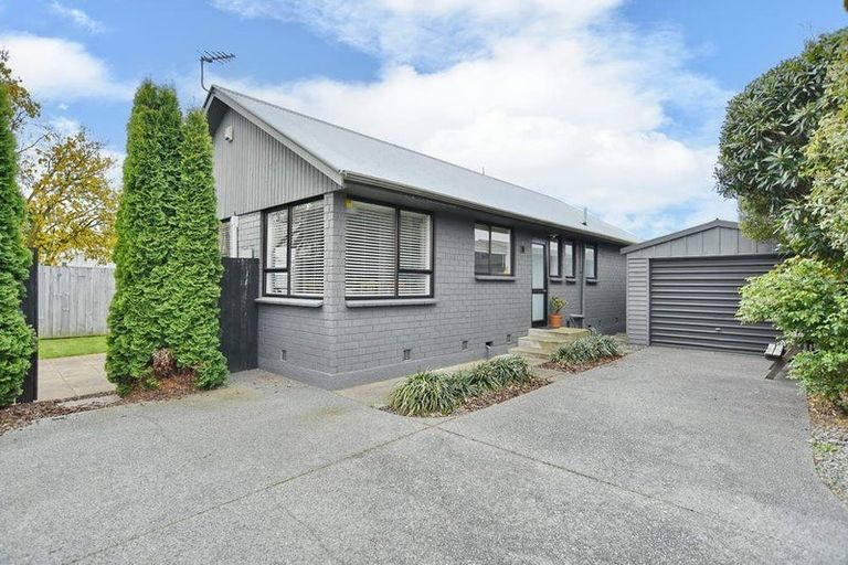Photo of property in 2/18 Wairakei Road, Strowan, Christchurch, 8052
