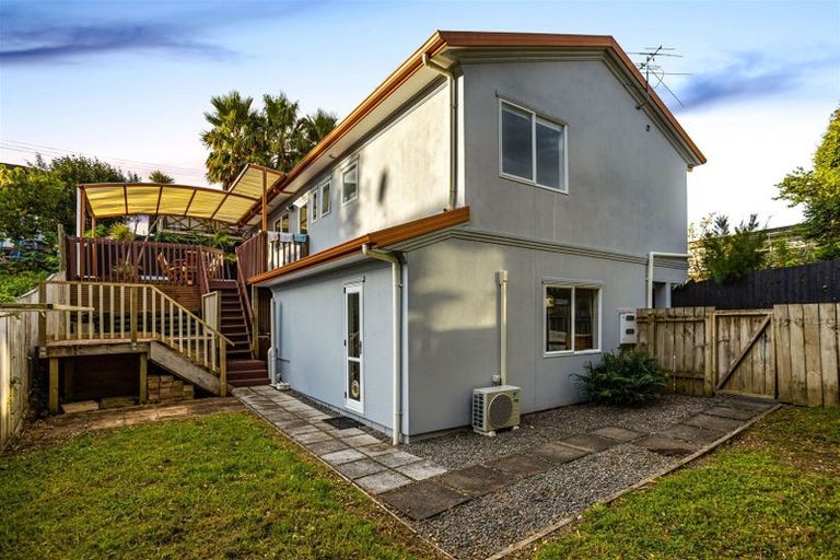 Photo of property in 3a Royal Road, Massey, Auckland, 0614