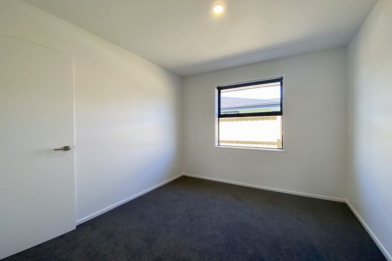 Photo of property in 28 Dallimore Drive, Belfast, Christchurch, 8051