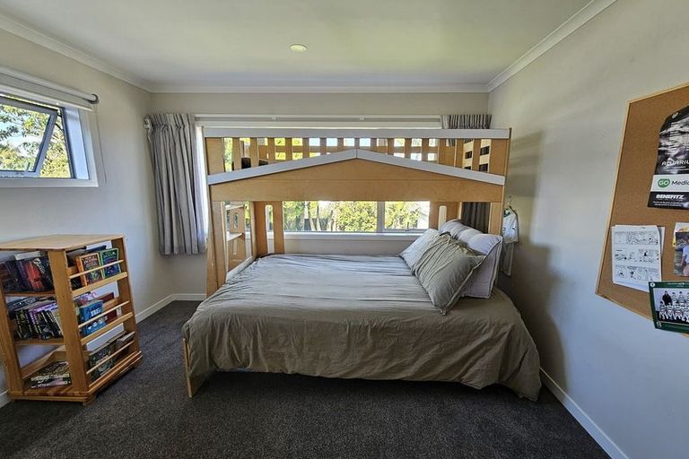 Photo of property in 18 Humariri Street, Point Chevalier, Auckland, 1022