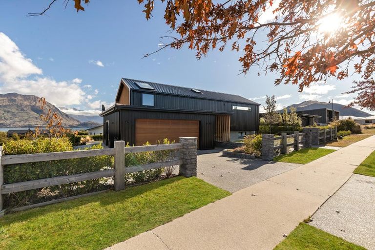 Photo of property in 23 Westview Road, Wanaka, 9305
