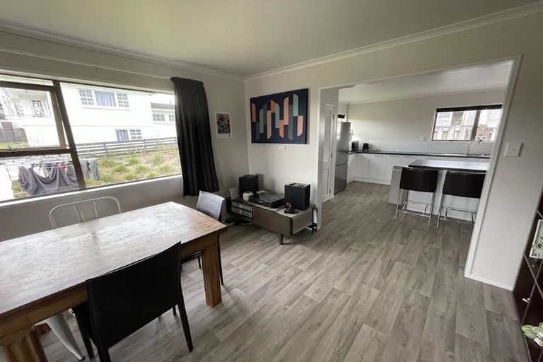 Photo of property in 34 Gilbass Avenue, Hamilton Lake, Hamilton, 3204