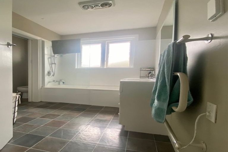 Photo of property in 15a Bourne Crescent, Papanui, Christchurch, 8053