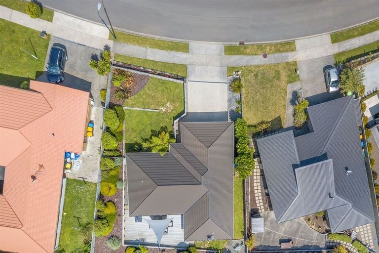 Photo of property in 6 Tasman Close, Aotea, Porirua, 5024