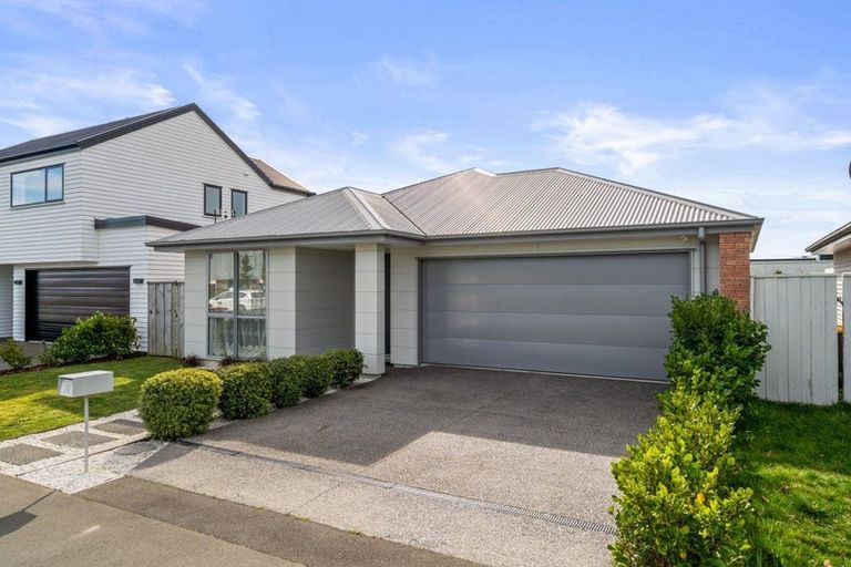 Photo of property in 26 Sholto Duncan Crescent, Halswell, Christchurch, 8025