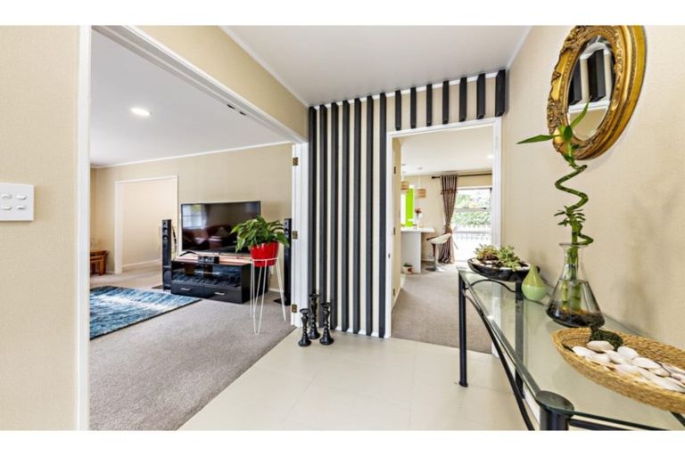 Photo of property in 147 Millhouse Drive, Golflands, Auckland, 2013