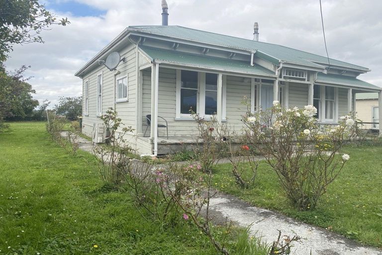 Photo of property in 11 May Street, Waiwera South, Clinton, 9584