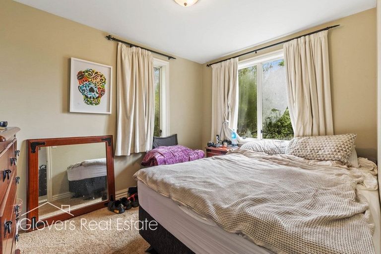 Photo of property in 23a Woodfern Crescent, Titirangi, Auckland, 0604