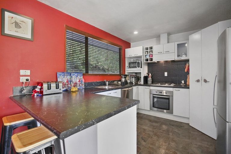 Photo of property in 6 Dalleys Lane, Lyttelton, 8082