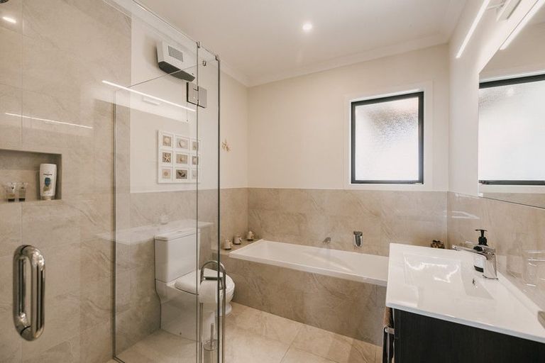 Photo of property in 50a Pratt Avenue, Foxton Beach, Foxton, 4815