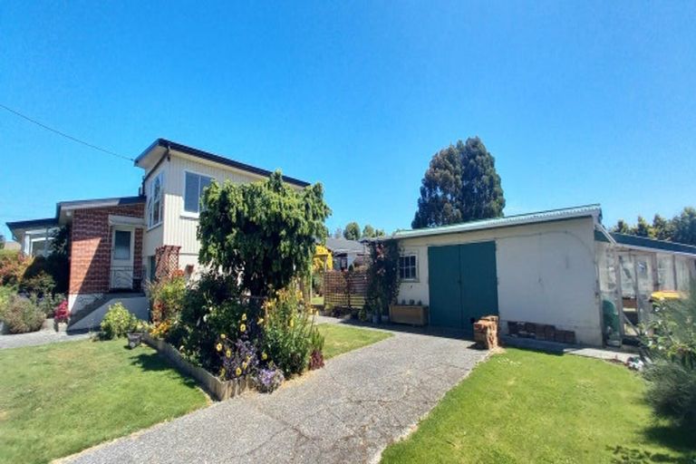 Photo of property in 1 Morton Street, Tuatapere, 9620