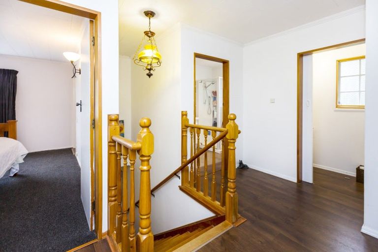 Photo of property in 19 Beryl Grove, Birchville, Upper Hutt, 5018