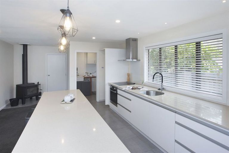 Photo of property in 10 Epping Place, Burnside, Christchurch, 8053