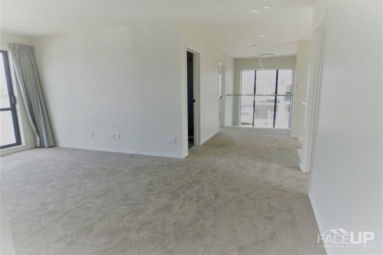 Photo of property in 14 Habitat Place, Hobsonville, Auckland, 0616