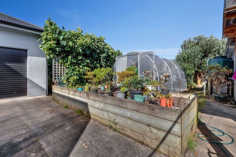 Photo of property in 10 William Street, Marton, 4710