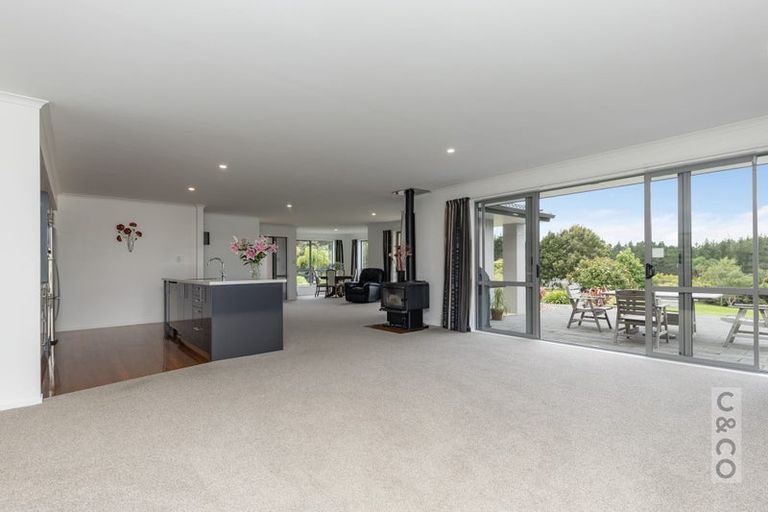 Photo of property in 371 Old North Road, Kumeu, 0892