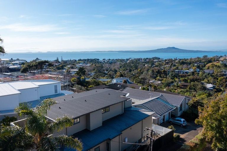 Photo of property in 41 Aberdeen Road, Castor Bay, Auckland, 0620