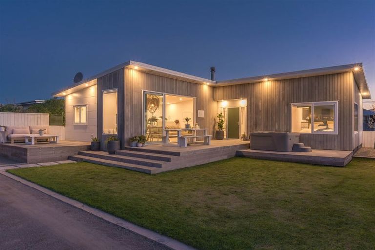 Photo of property in 21 Ocean Beach Street, Foxton Beach, Foxton, 4815