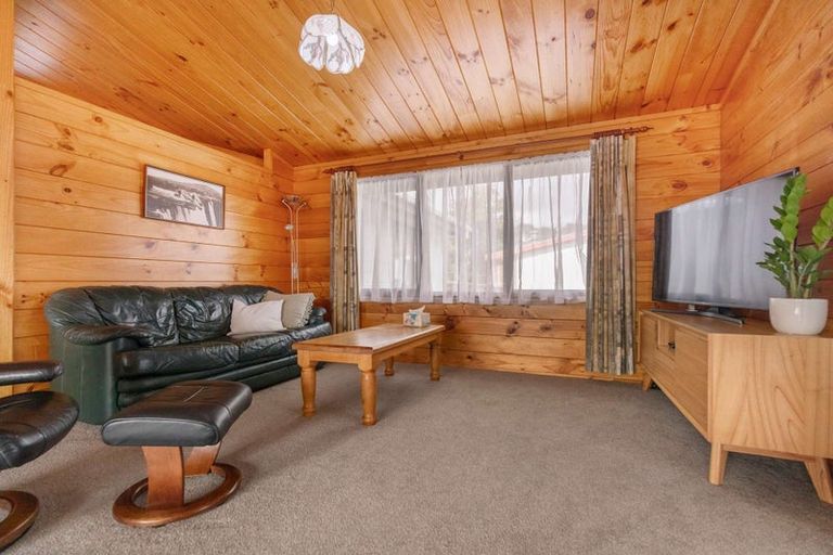 Photo of property in 23 Buchanan Place, Sunnybrook, Rotorua, 3015