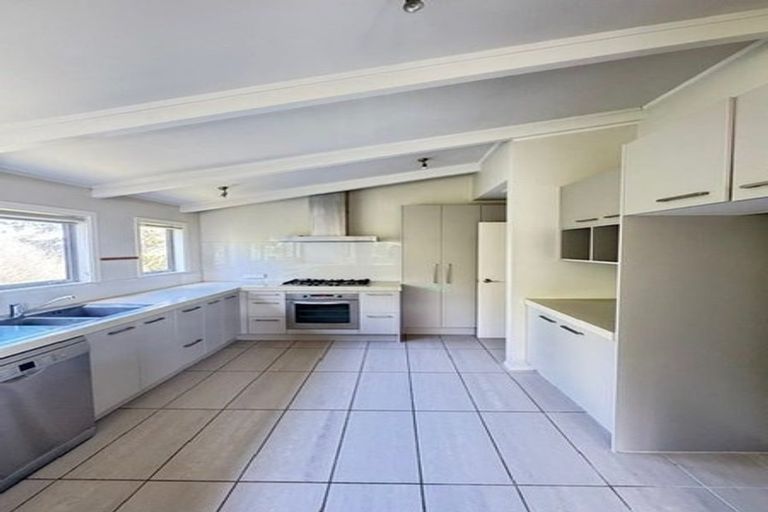 Photo of property in 31 Burns Lane, Kumeu, 0892